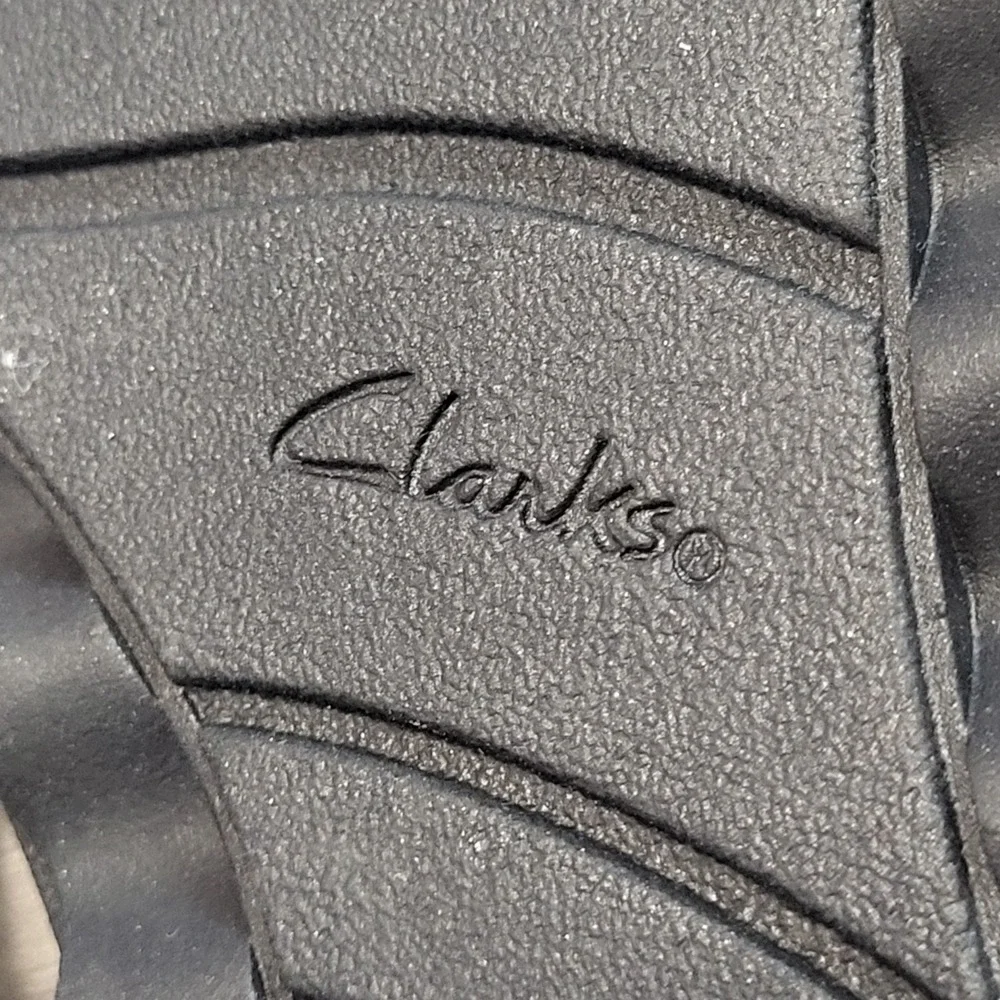 Clarks women size